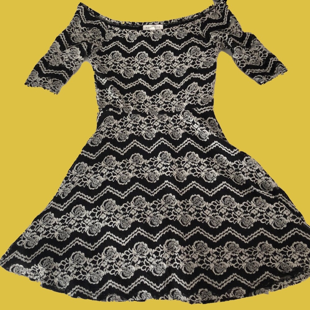 Fit n flare lace dress